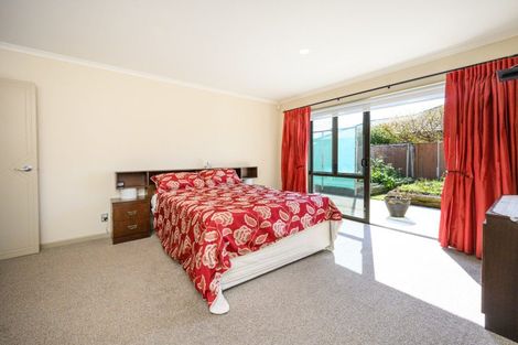 Photo of property in 48 Clearview Drive, Milson, Palmerston North, 4414