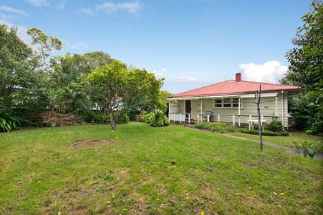 Photo of property in 2/160 Henderson Valley Road, Henderson, Auckland, 0612