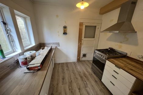 Photo of property in 2 Milne Terrace, Island Bay, Wellington, 6023