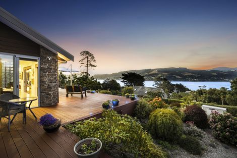 Photo of property in 28 Barling Street, Macandrew Bay, Dunedin, 9014