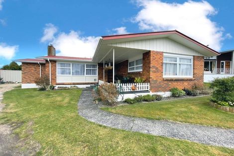 Photo of property in 2 Kotare Place, Tokoroa, 3420