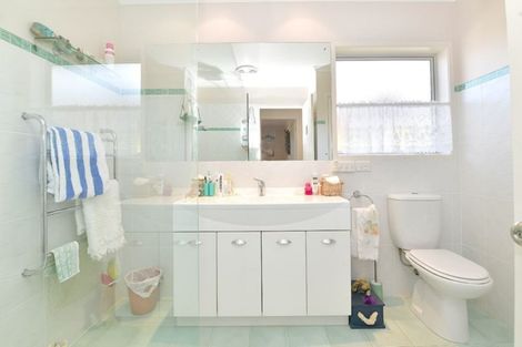 Photo of property in 93a Florence Avenue, Orewa, 0931