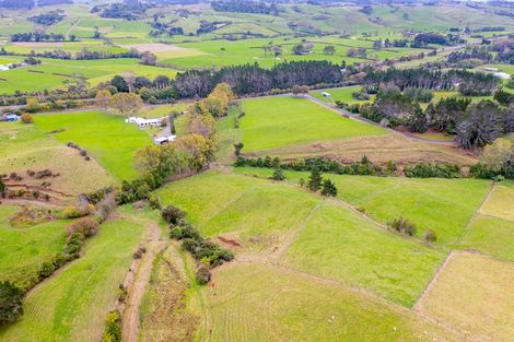 Photo of property in 32 Davis Road, Waiongana, Inglewood, 4389