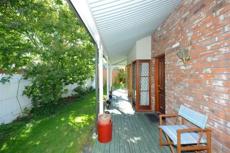 Photo of property in 16 Glenburn Place, Avonhead, Christchurch, 8042