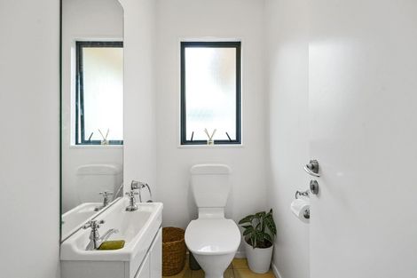 Photo of property in 41 Samwell Drive, Whitby, Porirua, 5024