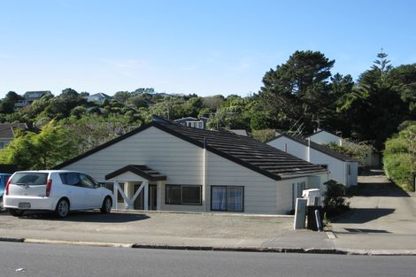 Photo of property in 146u1 Newlands Road, Newlands, Wellington, 6037
