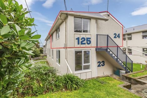Photo of property in 24/125u Queens Drive, Lyall Bay, Wellington, 6022