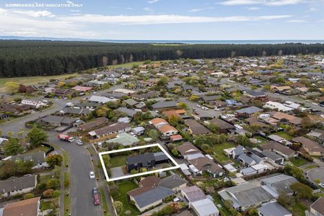 Photo of property in 44 Valecrest Avenue, Parklands, Christchurch, 8083