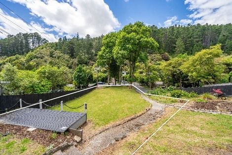 Photo of property in 114a Pinehaven Road, Pinehaven, Upper Hutt, 5019