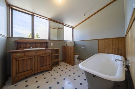 Photo of property in 72 Bush Street, Lumsden, 9730
