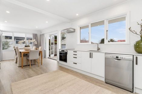 Photo of property in 144 Wairakei Road, Bryndwr, Christchurch, 8053