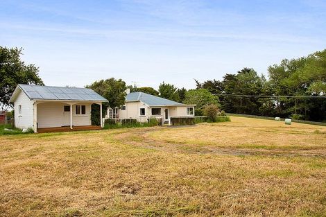 Photo of property in 242 Turuturu Road, Hawera, 4674