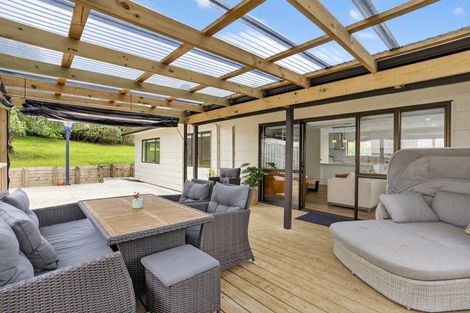 Photo of property in 17 Topliss Drive, Northcross, Auckland, 0632