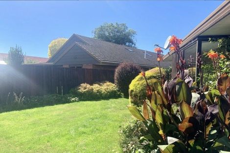 Photo of property in 1/16a Sayers Crescent, Ilam, Christchurch, 8041