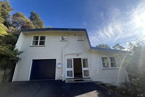Photo of property in 82 Moeraki Road, Maoribank, Upper Hutt, 5018