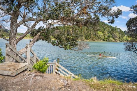 Photo of property in 65 Sandpiper Avenue, Point Wells, 0986
