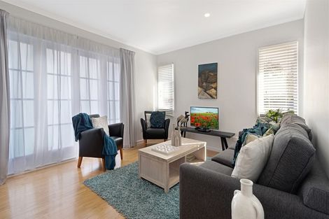 Photo of property in 25 Essex Street, Te Atatu South, Auckland, 0610