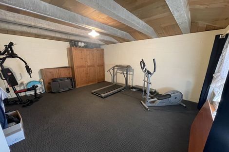 Photo of property in 76 Greenwich Street, Waihola, Milton, 9073