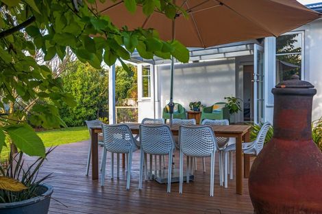 Photo of property in 1 Sinclair Avenue, Highbury, Palmerston North, 4412