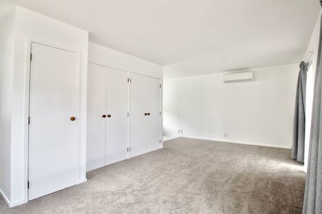 Photo of property in 2/708 Swanson Road, Swanson, Auckland, 0612