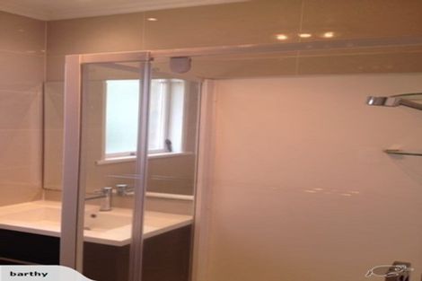 Photo of property in 2/10 Mahon Place, Papatoetoe, Auckland, 2025