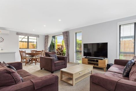 Photo of property in 16 Macloughlin Drive, Te Puke, 3119