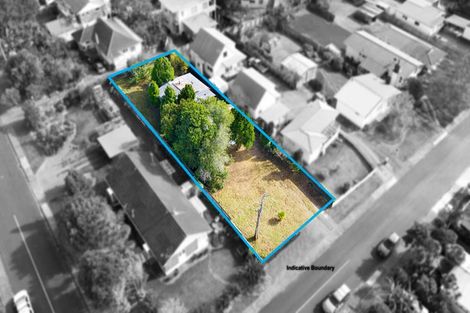 Photo of property in 4 Dawnhaven Drive, Te Atatu Peninsula, Auckland, 0610