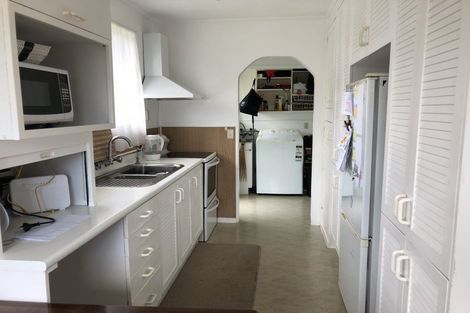 Photo of property in 10 Ewbank Place, Manurewa, Auckland, 2102