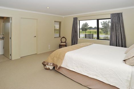 Photo of property in 224 Harbourside Drive, Karaka, Papakura, 2113