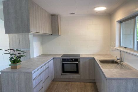 Photo of property in 5a Mckenzie Road, Mangere Bridge, Auckland, 2022