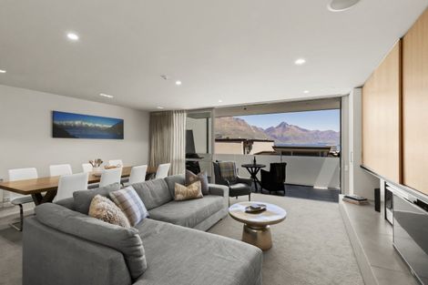Photo of property in The Beeches Apartments, 4/60 Hallenstein Street, Queenstown, 9300