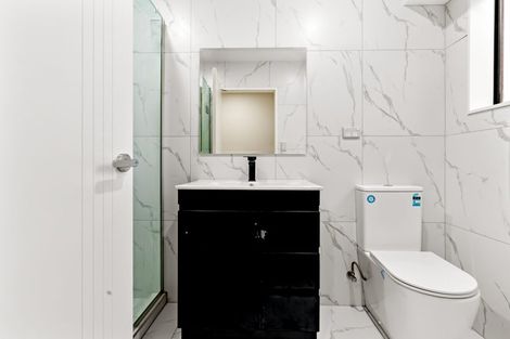 Photo of property in 15 Rosarina Lane, Takanini, 2112