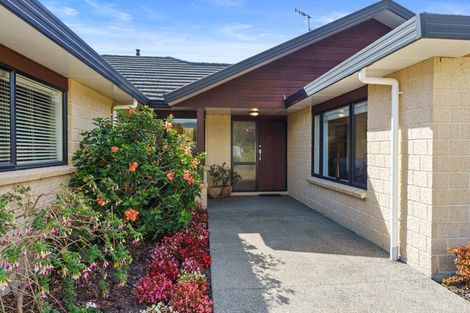Photo of property in 42 Monarch Place, Paraparaumu Beach, Paraparaumu, 5032