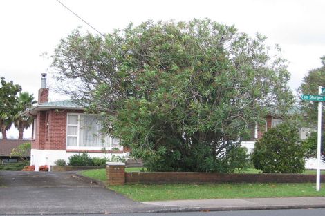 Photo of property in 2/68a Sturges Road, Henderson, Auckland, 0612