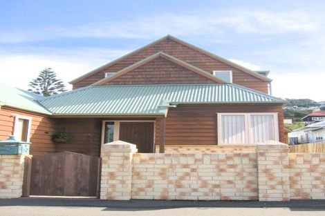 Photo of property in 60 Freyberg Street, Lyall Bay, Wellington, 6022