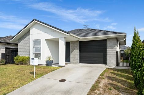 Photo of property in 5 Tamapahore Boulevard, Papamoa Beach, Papamoa, 3118