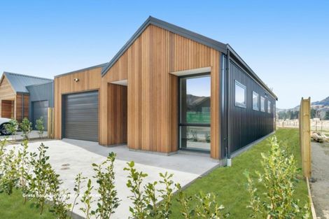Photo of property in 34 Obelisk Street, Wanaka, 9305
