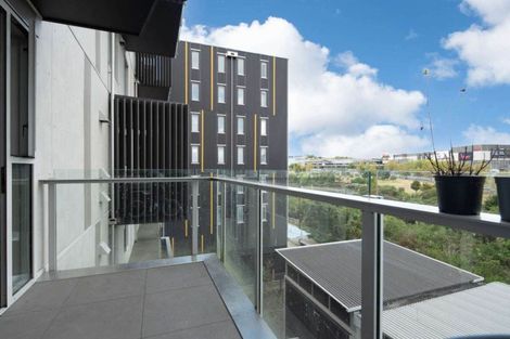 Photo of property in 304/25 Don Mckinnon Drive, Albany, Auckland, 0632