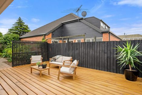 Photo of property in 180 Avonhead Road, Avonhead, Christchurch, 8042