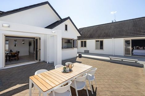Photo of property in 2 Coleraine Drive, Rototuna, Hamilton, 3210