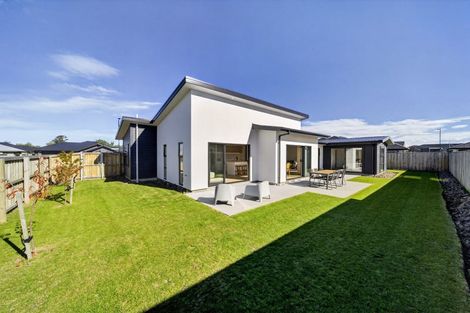 Photo of property in 49 Watkins Drive, Rangiora, 7400