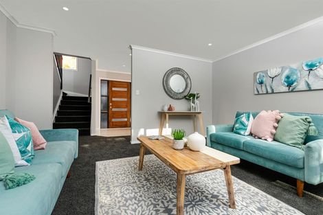 Photo of property in 8 Gordon Stanley Drive, Massey, Auckland, 0614