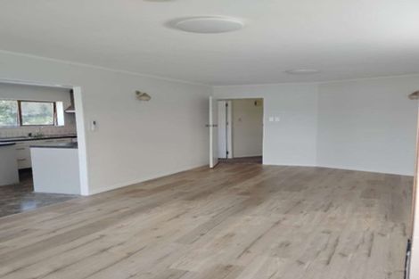 Photo of property in 4 Selwyn Avenue, Glen Eden, Auckland, 0602