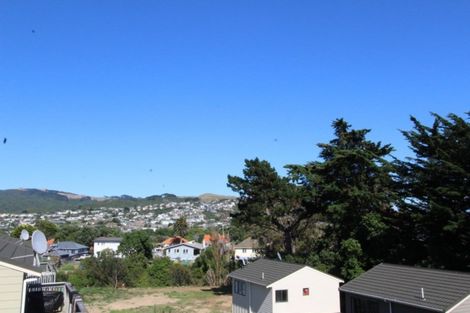 Photo of property in 28 Morere Street, Titahi Bay, Porirua, 5022
