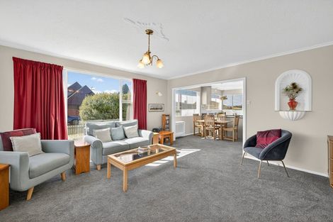 Photo of property in 7 Talltree Avenue, Avonhead, Christchurch, 8042