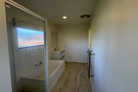 Photo of property in 32a Strowan Avenue, Fairfield, Hamilton, 3214