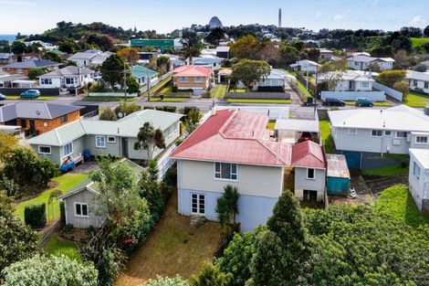 Photo of property in 237 Omata Road, Spotswood, New Plymouth, 4310