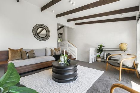 Photo of property in 8/7 Balmain Road, Birkenhead, Auckland, 0626