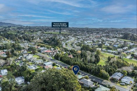Photo of property in 203 Frankley Road, Frankleigh Park, New Plymouth, 4310