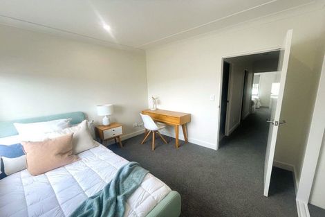 Photo of property in 33 Parkwood Avenue, Westgate, Auckland, 0614